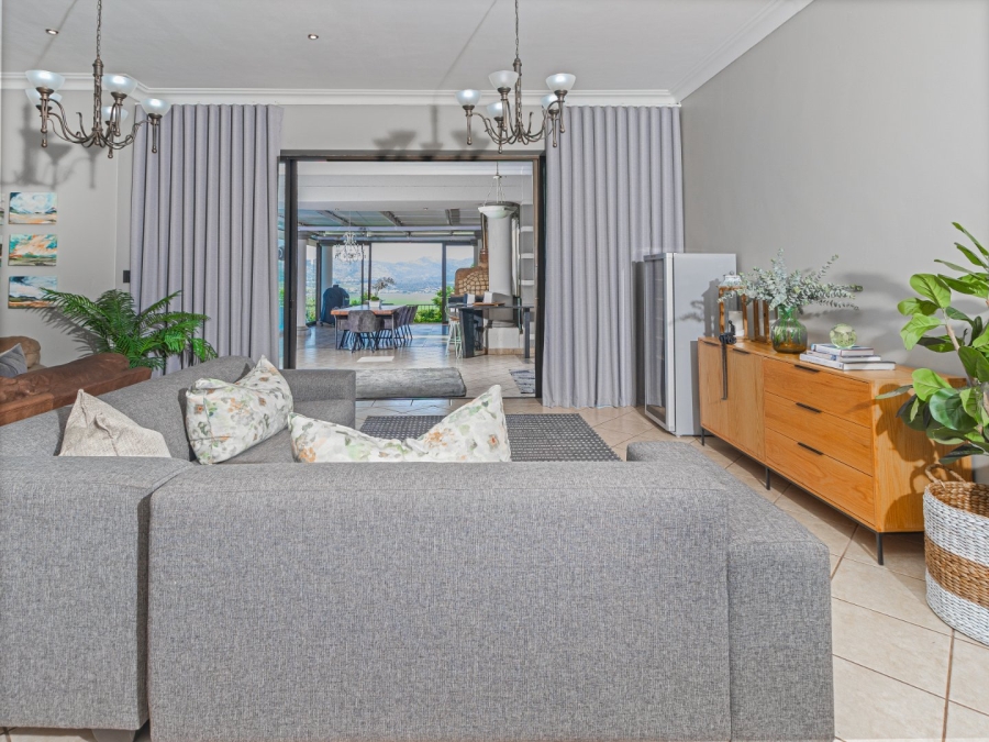 4 Bedroom Property for Sale in Kosmos Ridge North West